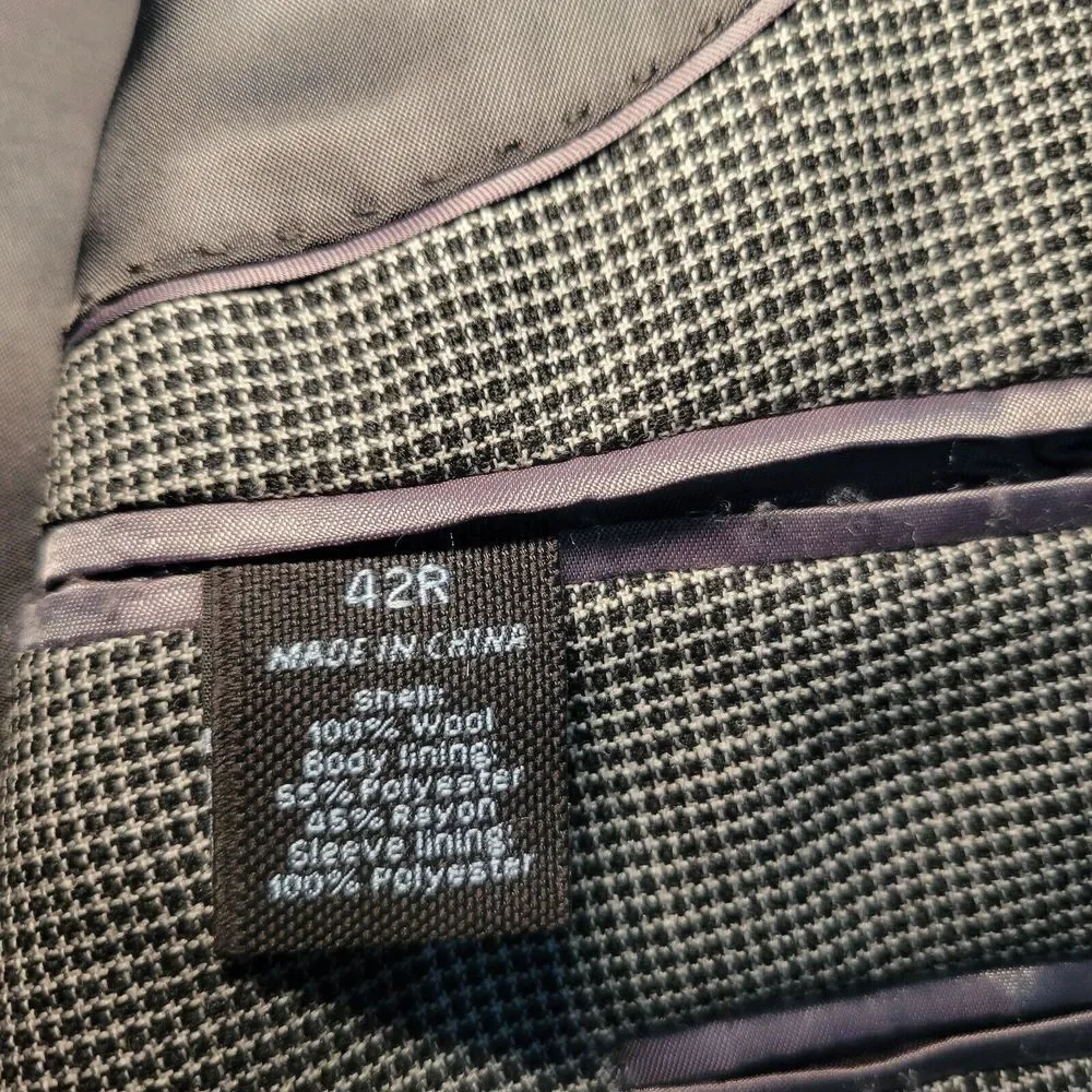 Marc Anthony Men's Jacket/Blazer Size 42R 2 Button Closure‎ Gray